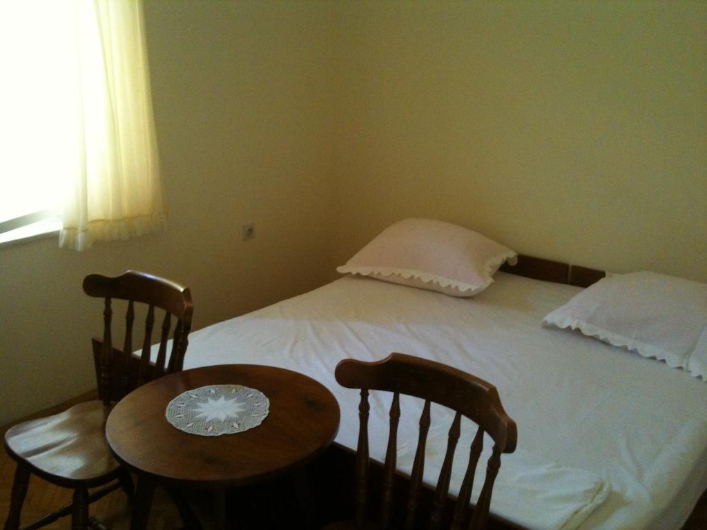 Hostel Guesthouse Mira Omis Room photo